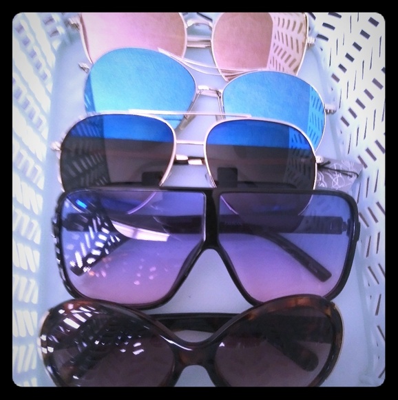 Glasses - Picture 1 of 4